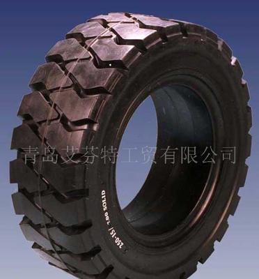 實芯輪胎與叉車胎3.00-15 特性、應用與選購指南
