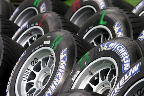 輪胎風波 米其林輪胎安全問題或致F1正賽取消，普利司通表示服從安排